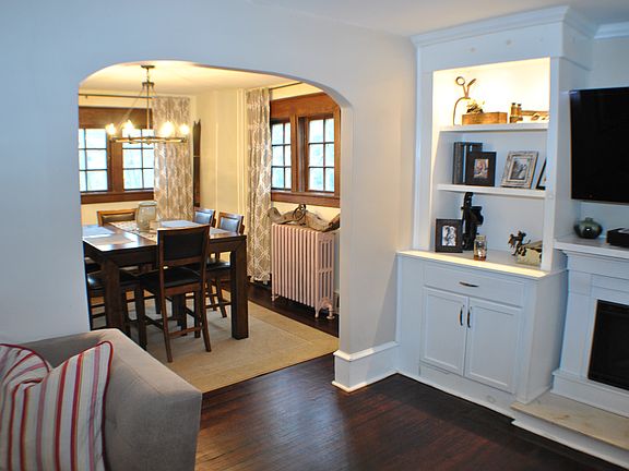 3rd image of 175 Fern Ave