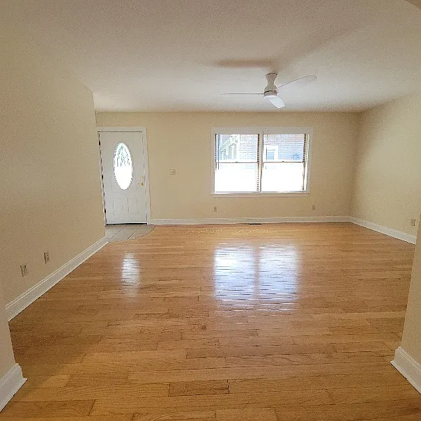 3 bed, 1540 sqft, $2,000 — Photo 2