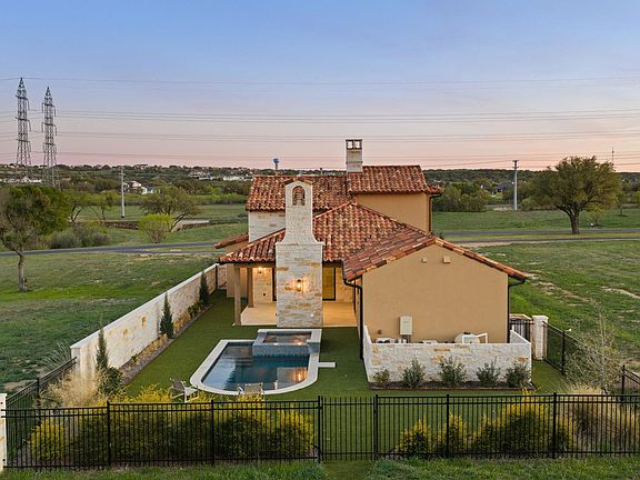 2nd image of 92 Encantada