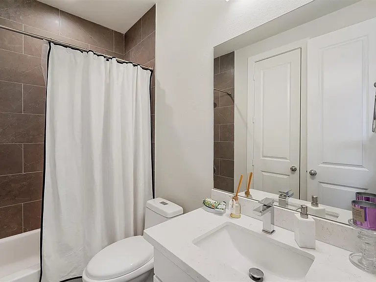 5209 Allen St #I — Photo 10
