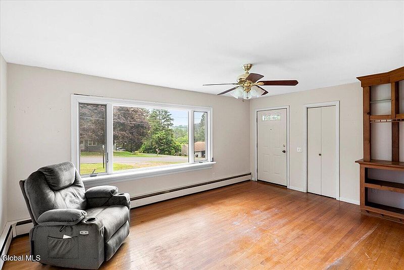 4th image of 19 Cathlie Drive