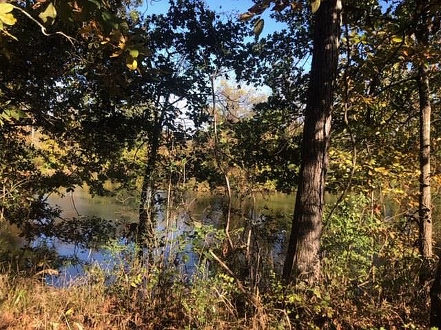 1st image of 1142 Lakeside Dr