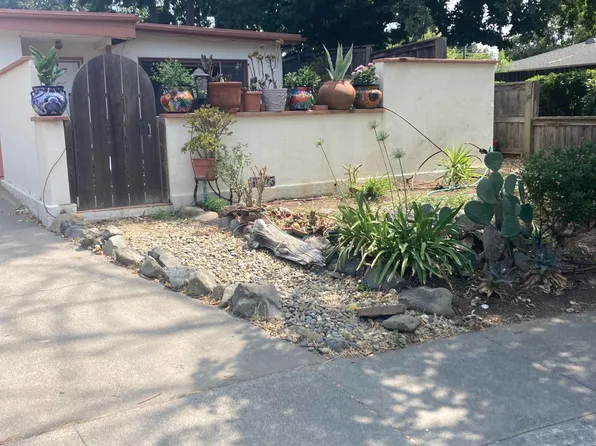 1925 Drexel Dr, Davis, CA 95618