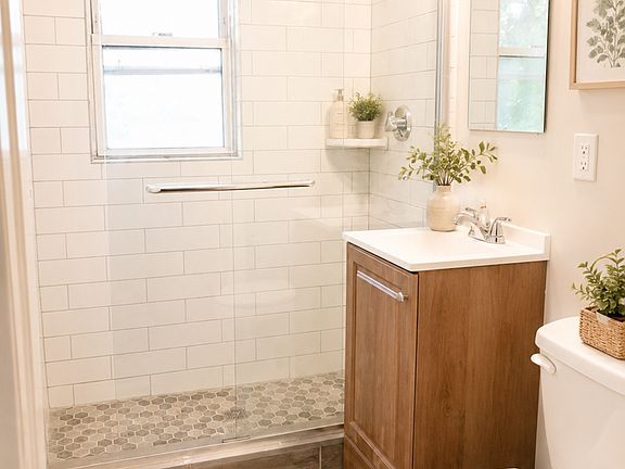 5th image of 3-114-116 Thornton St #3