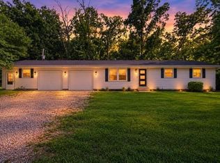 9394 E Nees Ave, Effingham, IL 62401