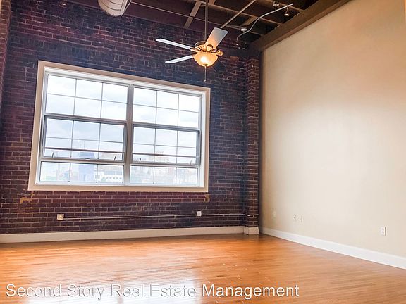 4th image of 232 E 11th St APT 203