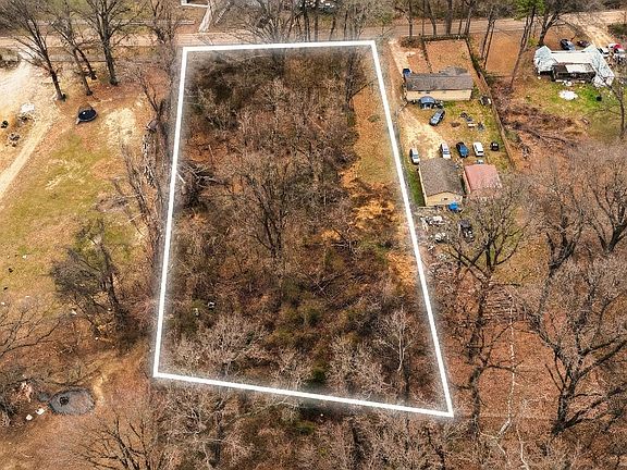 3rd image of 5918 Millington Rd