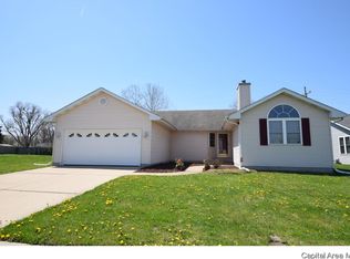 901 Knoll Pointe Pl, Springfield, IL 62703