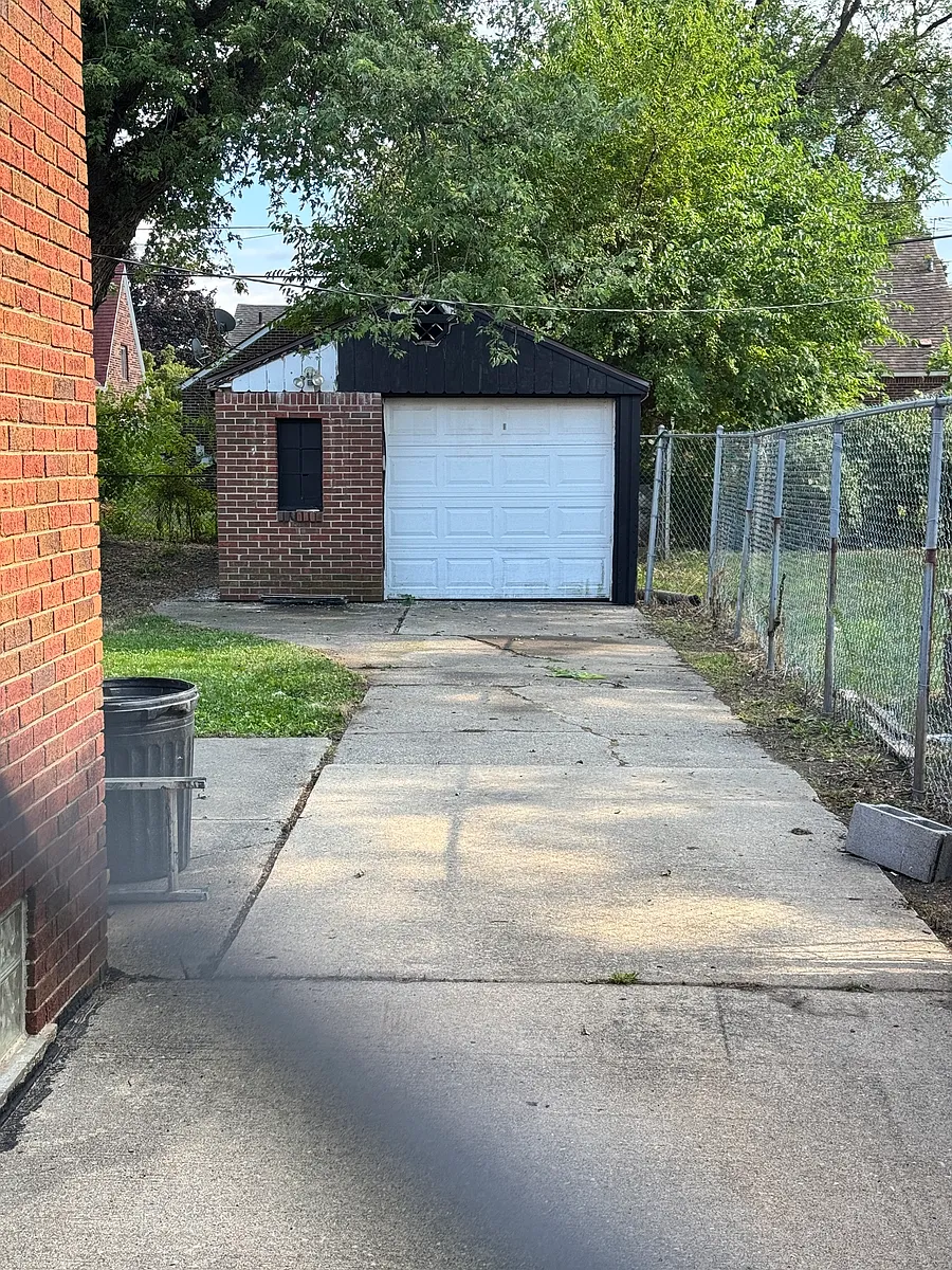 Building Photo - 11224 Portlance St