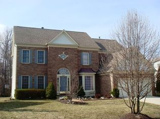 8608 Larkview Ln, Fairfax Station, VA 22039