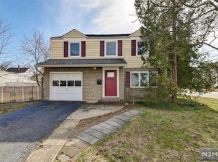 33 Beech St, Maywood, NJ 07607