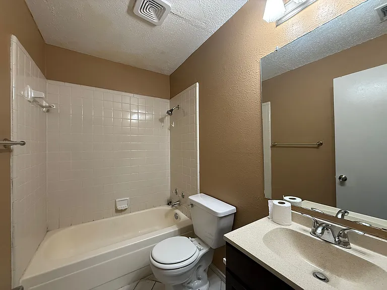 6800 Cuculu Dr — Photo 12