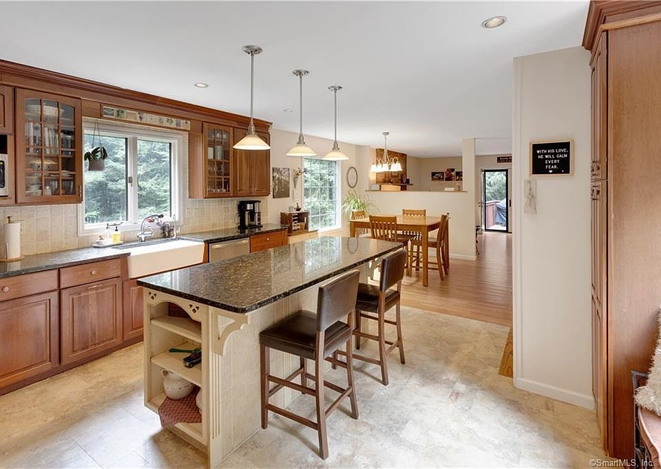 9 Black Cherry Ln Sandy Hook, CT, 06482 Apartments for Rent Zillow