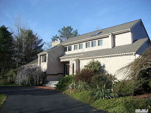 2nd image of 132 Helme Ave