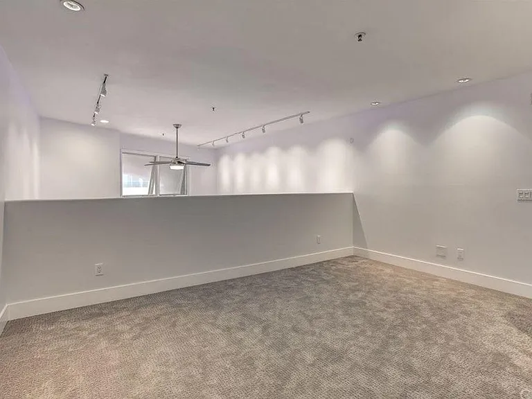 200 Pacific Coast Hwy #122 — Photo 9
