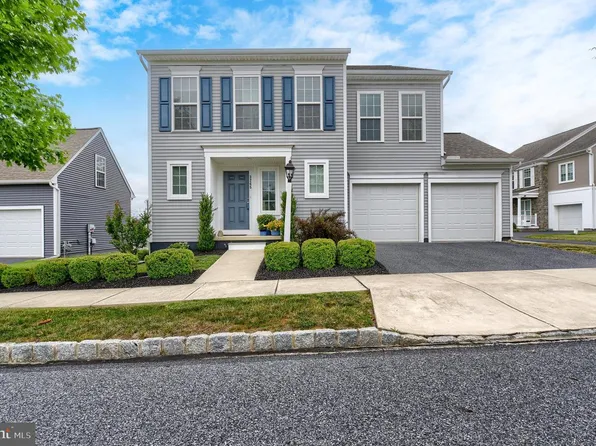 3265 Longview Rd, Mechanicsburg, PA 17055