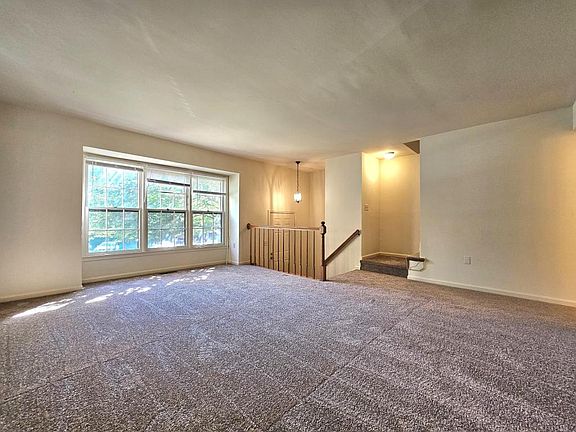 4th image of 4713 Gainsborough Dr