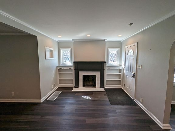 2nd image of 2162 Washington Ave