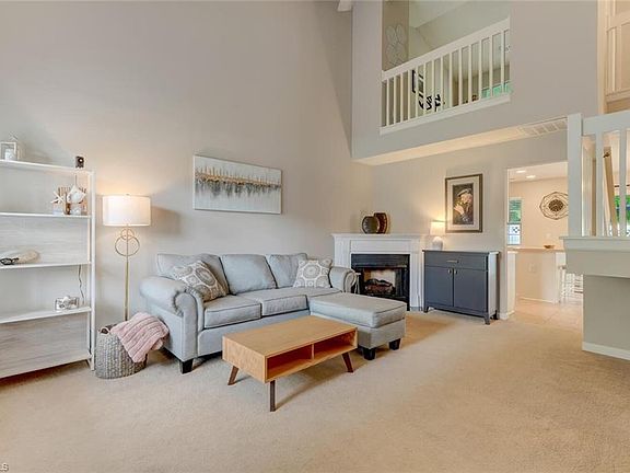 2nd image of 1001 Oak Blossom Way