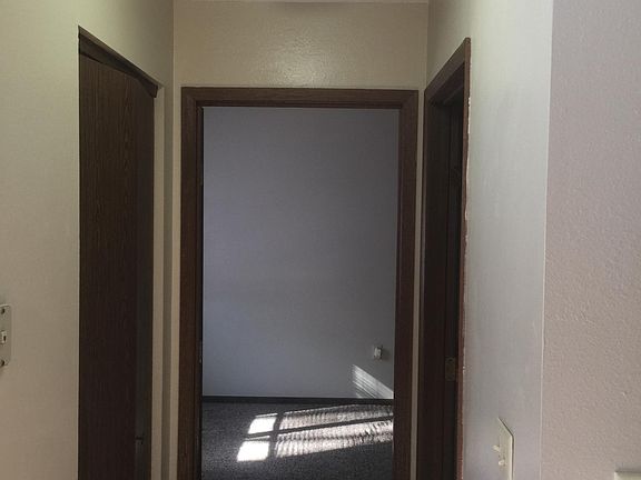 4th image of 603 12th Ave N APT 5