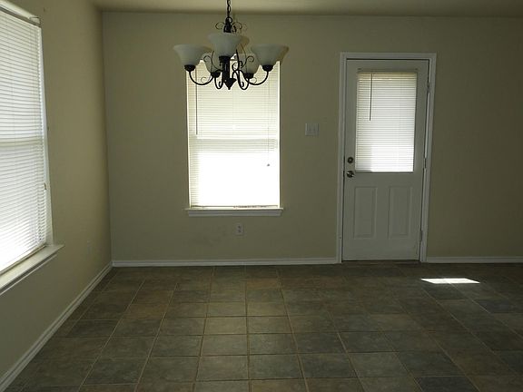 5th image of 2609 Mountain View Dr