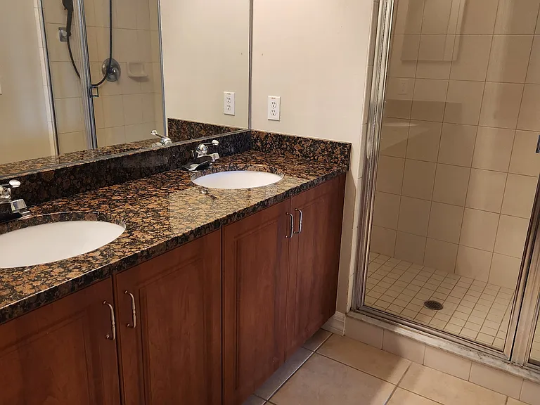 8521 Oakshade Cir #422 — Photo 7