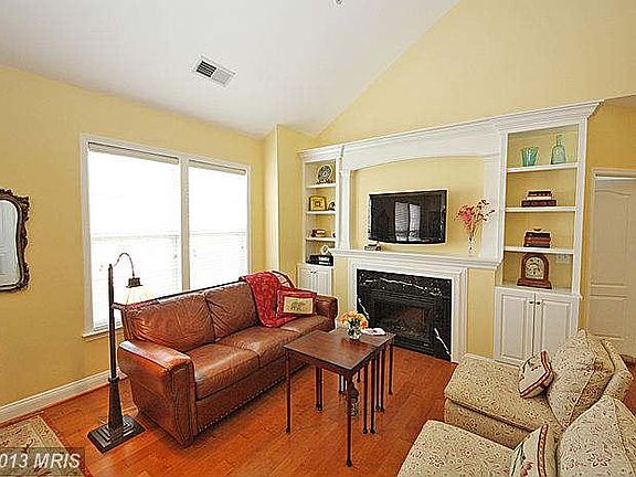 5th image of 300 King Farm Blvd APT 402