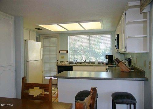 5th image of 642 E Tam Oshanter Dr