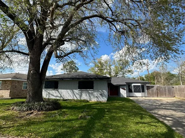 627 Douglas Dr, Houma, LA 70364