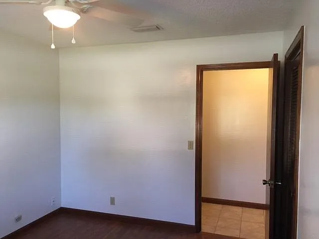 403 Somerset Rd — Photo 26