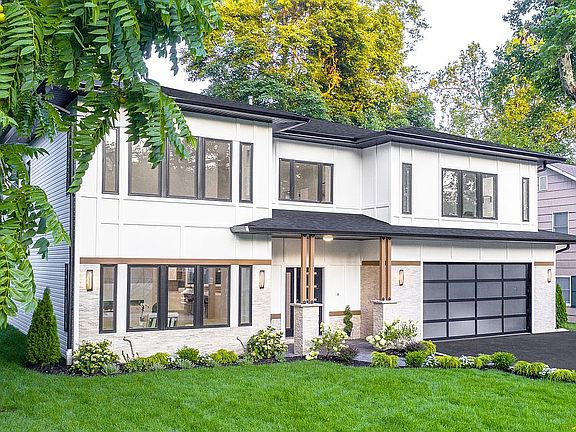 4th image of 62 Melrose Dr