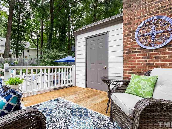 5th image of 425 Weathergreen Dr