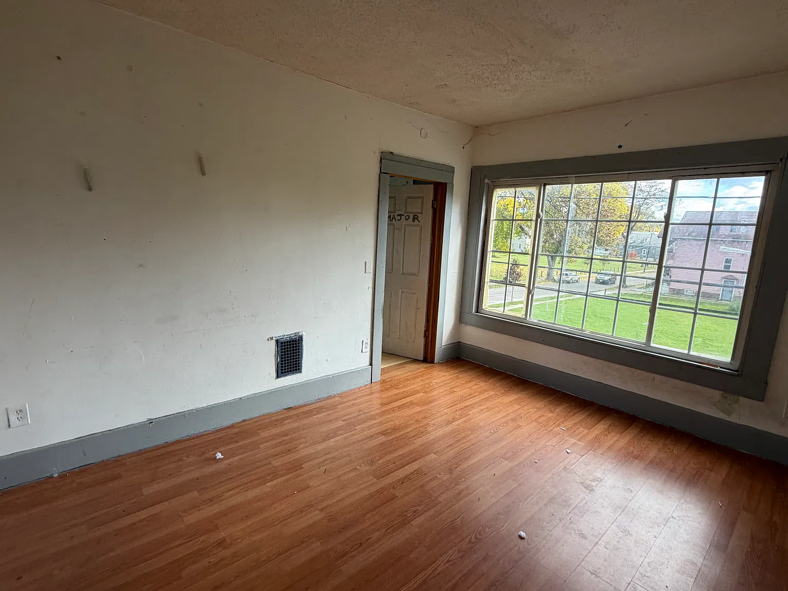 2 bed, $1,350 — Photo 1