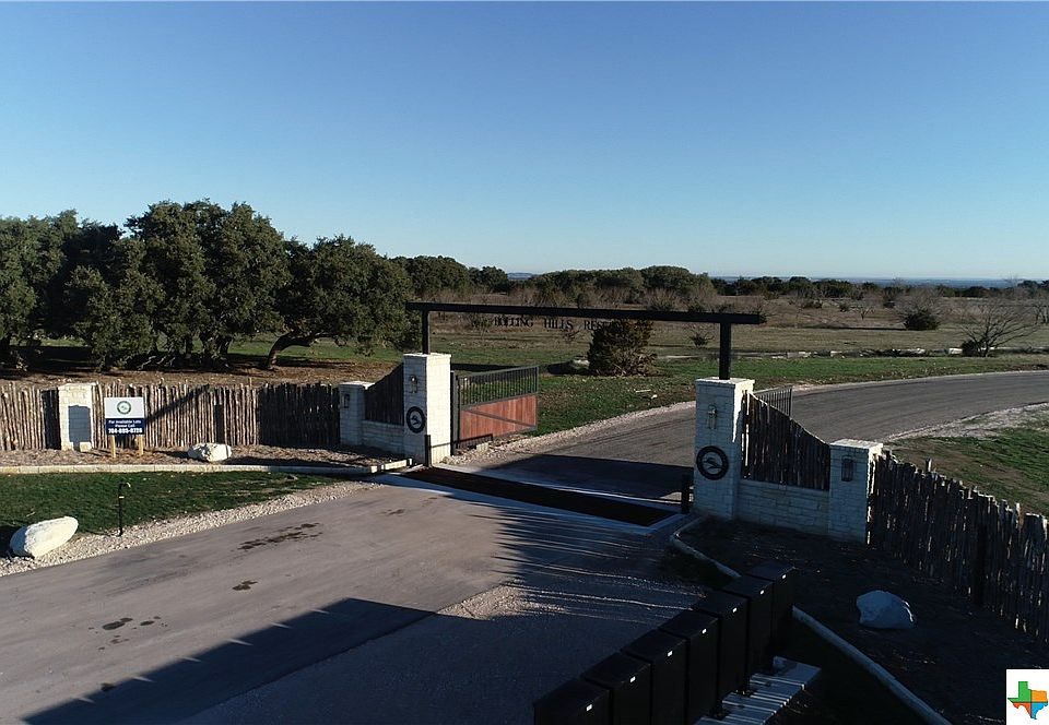 1st image of 430 Rolling Hills Dr