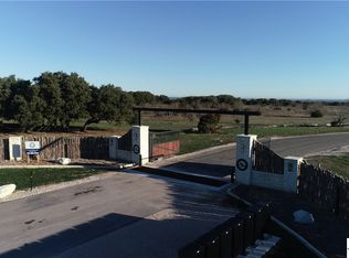 430 Rolling Hills Dr, Lampasas, TX 76550