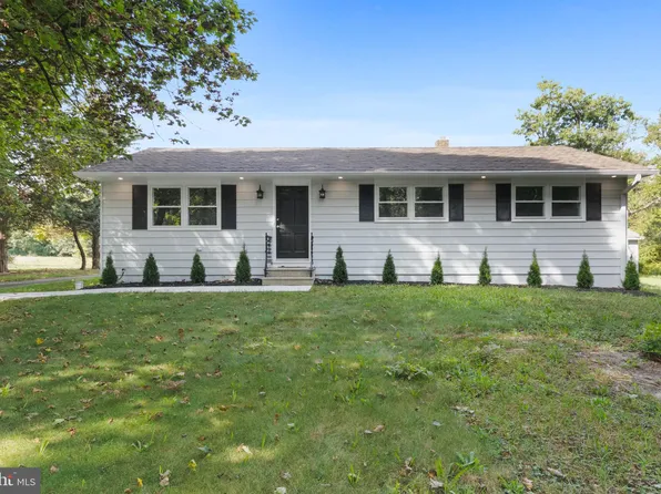 1057 Centerton Rd, Pittsgrove, NJ 08318