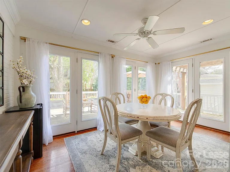 3221 Sunset Dr — Photo 25