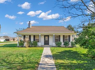 3612 N 9th St, Ocean Springs, MS 39564