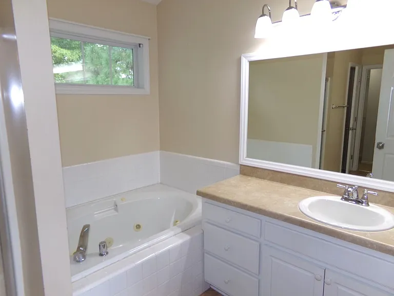 711 Barney Fones Dr — Photo 38