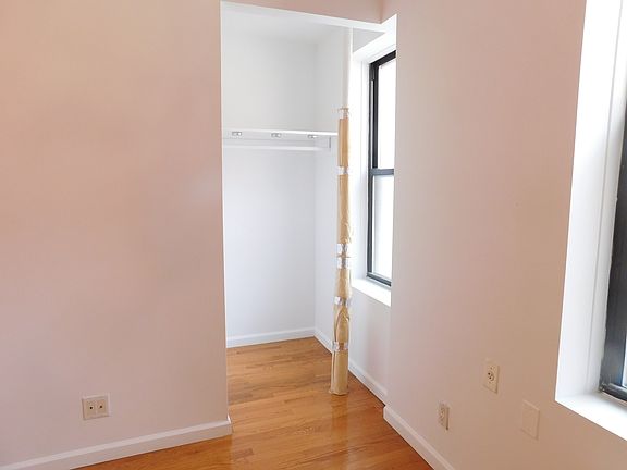 5th image of 302 E 94th St APT 1
