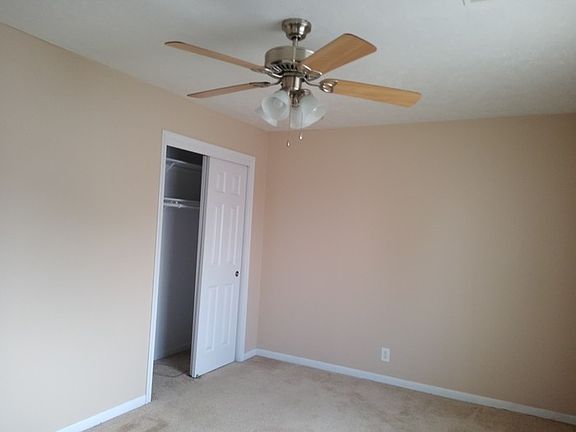 3rd image of 8919 Burt St APT 108