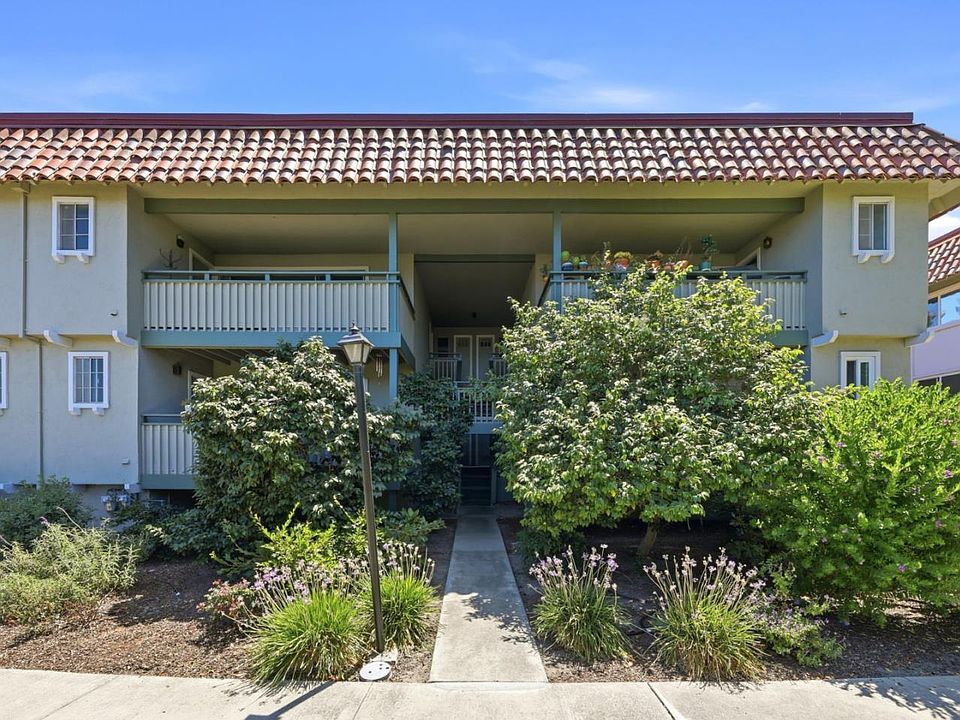 1st image of 2745 Mauricia Ave #B