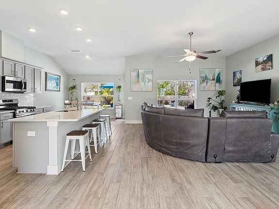 3rd image of 148 Gulf Coast Cir