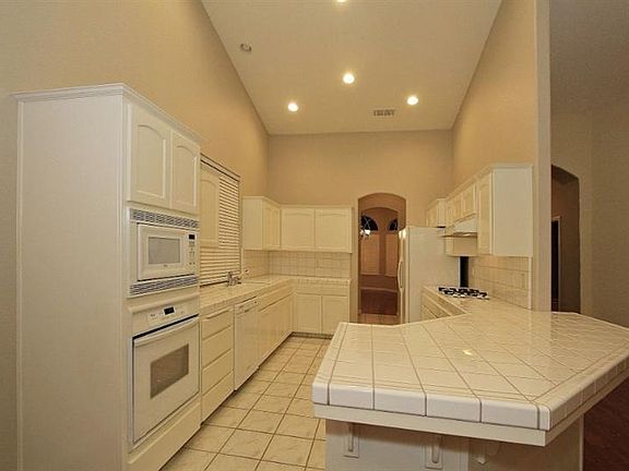 3rd image of 2681 E Eclipse Ave