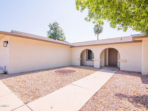 2nd image of 4915 E Winchcomb Dr