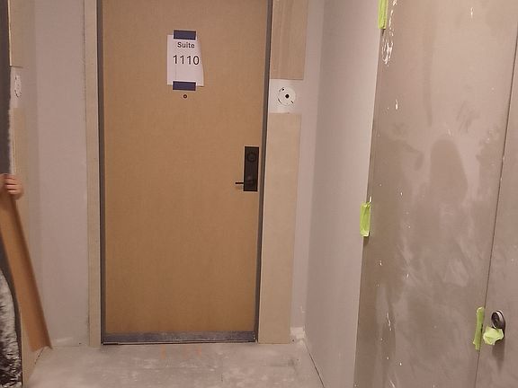 5th image of 204 Burnhamthorpe Rd E #1110