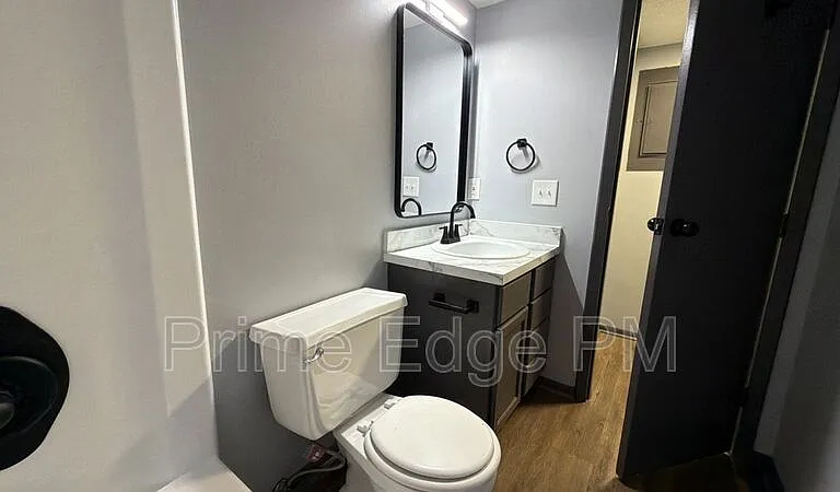 2343 B St #1 — Photo 14
