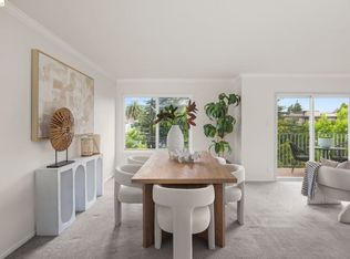 695 Mariposa Ave APT 401, Oakland, CA 94610