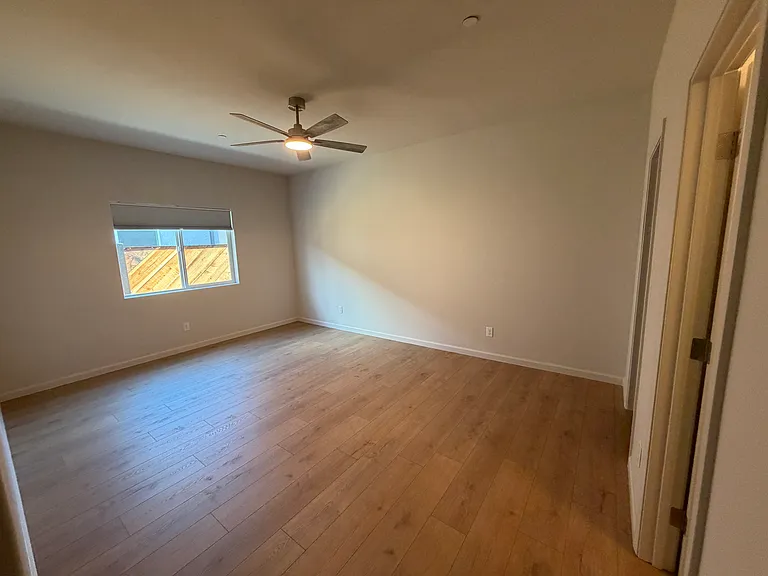 700 N Loma Dr — Photo 9