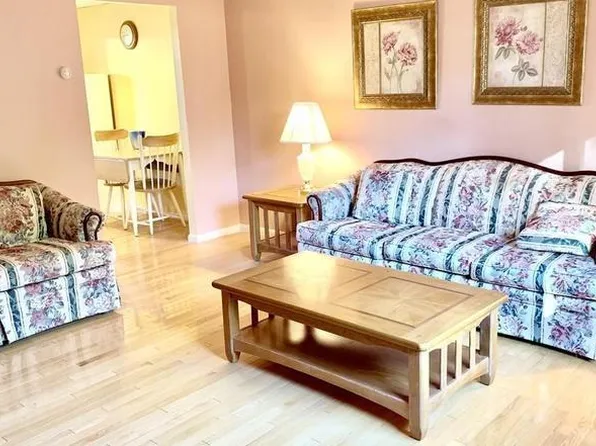 215 Chelmsford St Unit 24, Chelmsford, MA 01824